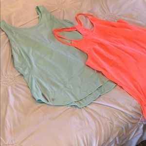 2 athleta tanks
